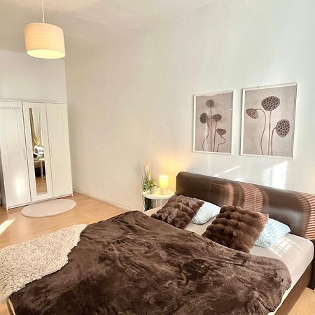 Apartment Caroline - Old Town Bratislava Luaran gambar