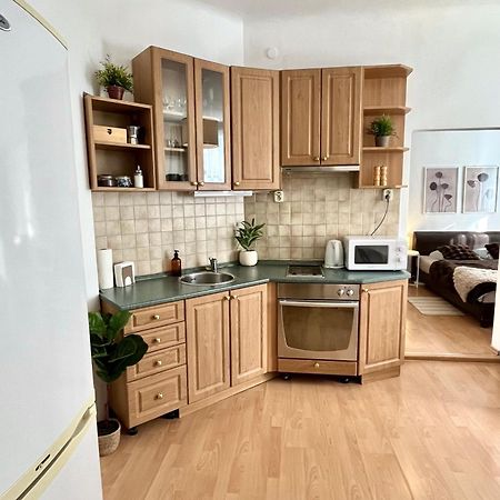 Apartment Caroline - Old Town, Ac Bratislava Luaran gambar
